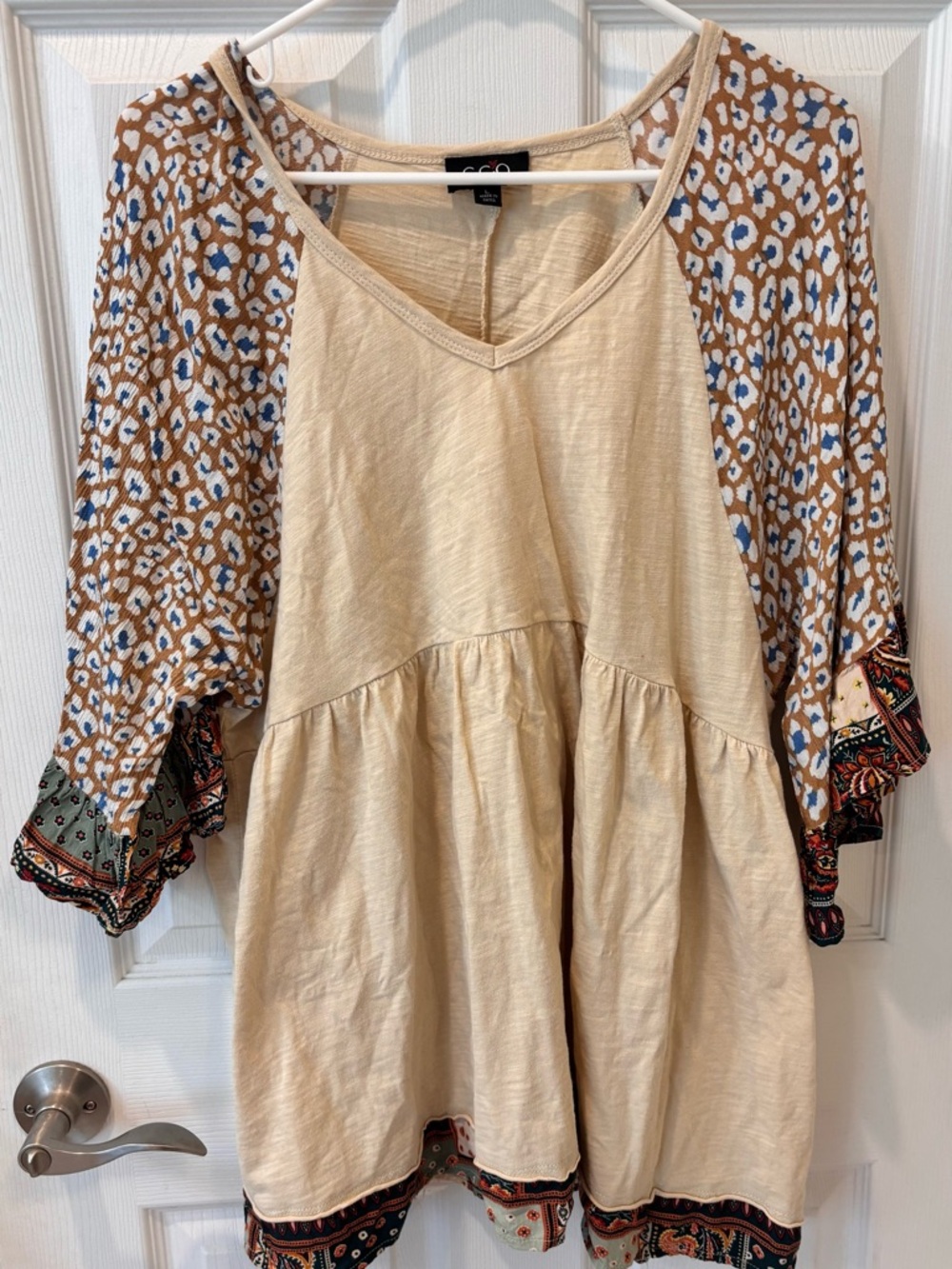 GiGiO‎ Boho Tiered V-Neck Tunic with Patterned Sleeves